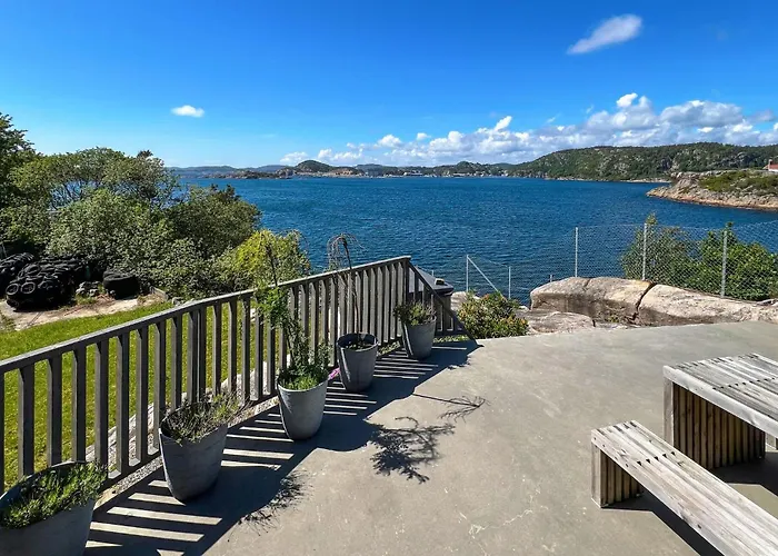 2 Bedroom Amazing In Mandal